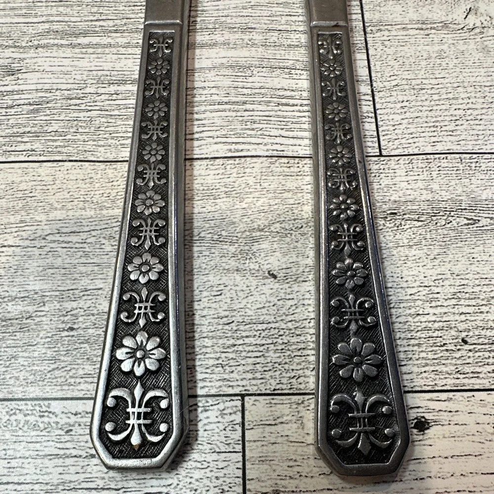 Korea Marked Stainless Steel Floral Handle Dinner Knives 2PC Glossy Vintage